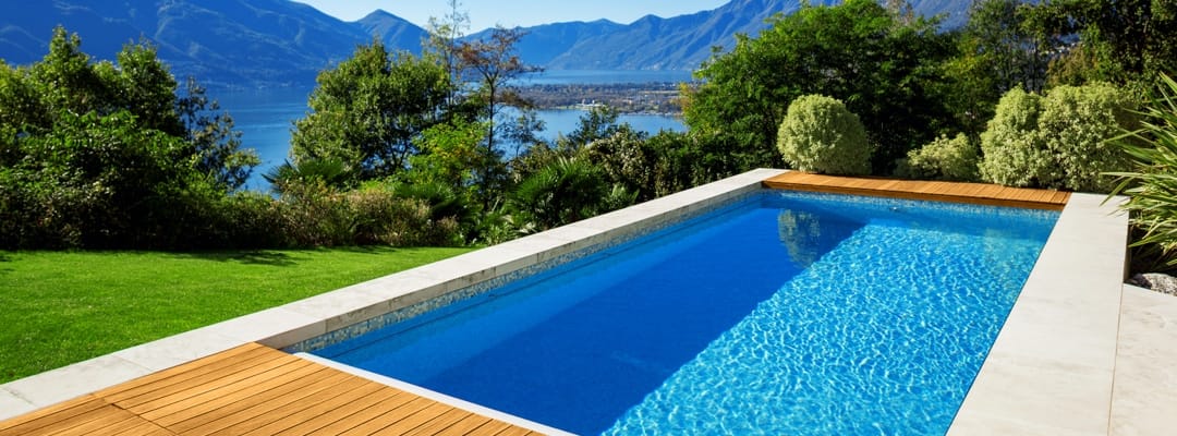 Piscine enterrée en béton : les piscinistes en Savoie - Devis